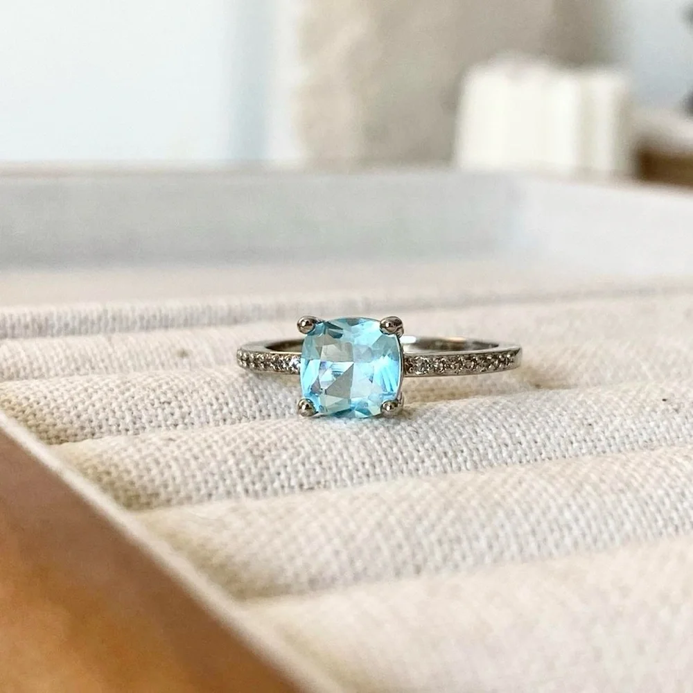 Sterling Silver 925 Light Blue Stone Topaz Cubic Zirconia Ring